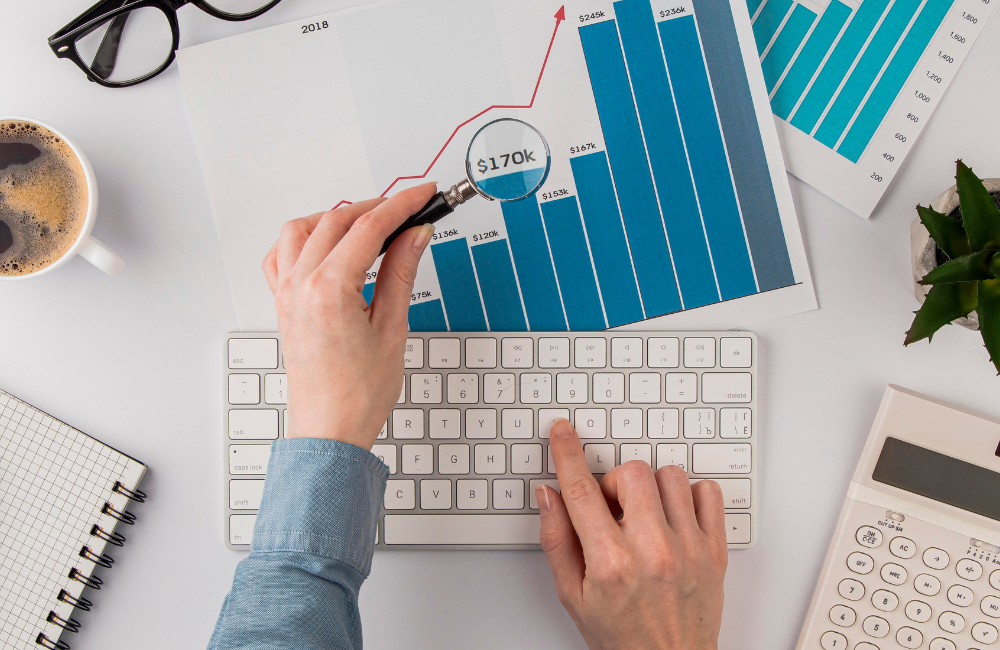 Como Aumentar a Eficiência Operacional na Indústria Introdução Em um ambiente de negócios cada vez mais competitivo, aumentar a eficiência operacional é crucial para o sucesso de qualquer indústria, especialmente para as pequenas e médias empresas. A eficiência operacional não só reduz custos, mas também melhora a qualidade dos produtos, aumenta a satisfação dos clientes e impulsiona a lucratividade. Este texto explorará métodos eficazes para otimizar a eficiência operacional, oferecendo insights valiosos que podem despertar o interesse dos donos de indústrias em buscar mais conhecimento e apoio nessa área.